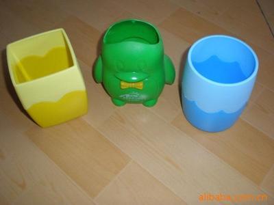 【供應(yīng)竹子筆筒 塑料筆筒 廣告筆筒】?jī)r(jià)格,廠(chǎng)家,圖片,其他美發(fā)造型用具,蒼南縣豪利得塑料制品廠(chǎng)-